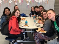Bliain 5 i Western Springfield High School,  Meiriceá.  Aibreán 12, 2019