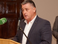 Bronnadh na mBonn, Corn Uí Ógáin agus Corn Uí Mhuirí, Óstán na Sceilge, Bealtaine 15, 2015 ToD (122).JPG