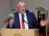 Bronnadh na mBonn, Corn Uí Ógáin agus Corn Uí Mhuirí, Óstán na Sceilge, Bealtaine 15, 2015 ToD (150).JPG